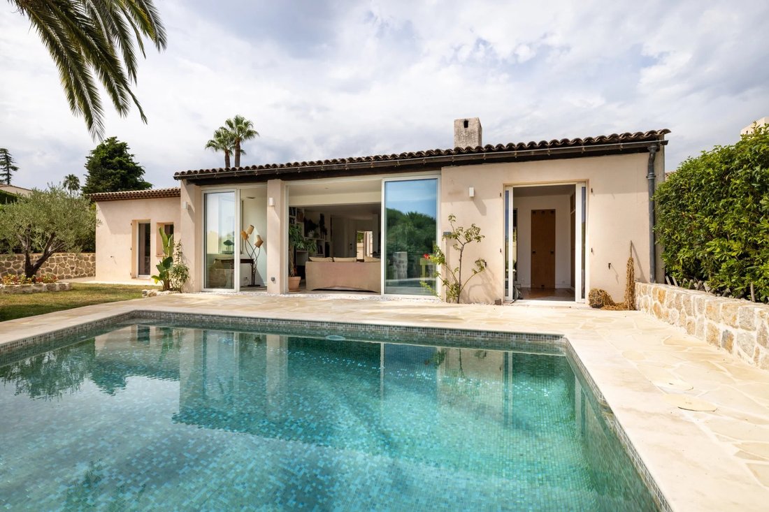 Villa in Vaug, Villeneuve-Loubet, France 3 - 18681430
