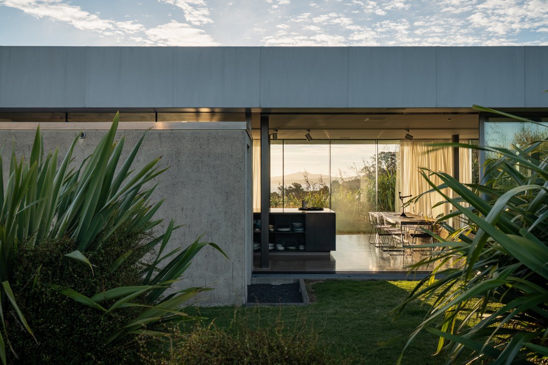 House in Waiheke Island, Auckland, New Zealand 1 - 18680240