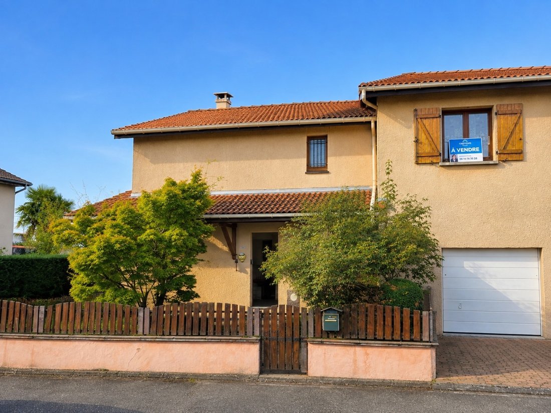 House in Marcy-l'Etoile, Auvergne-Rhône-Alpes, France 1 - 18681382