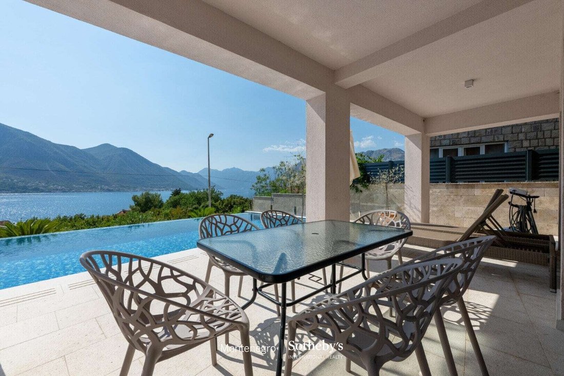 Villa en Dobrota, Municipio de Kotor, Montenegro 5 - 16503730