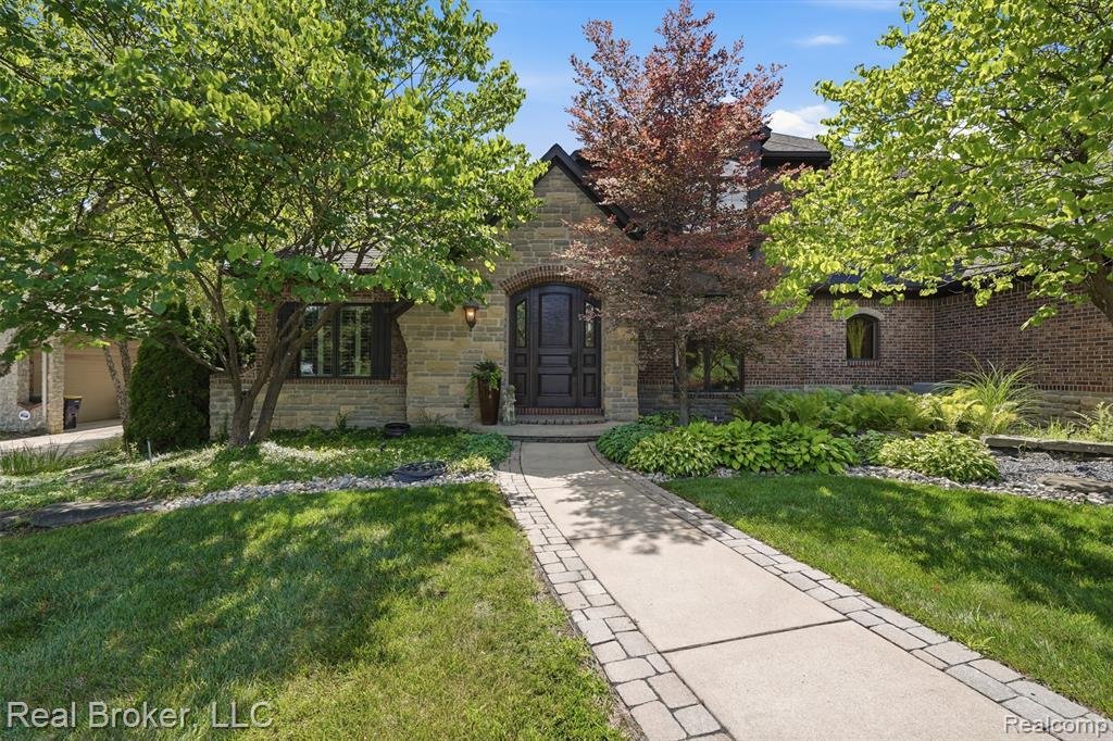 House in South Lyon, Michigan, United States 3 - 18680403