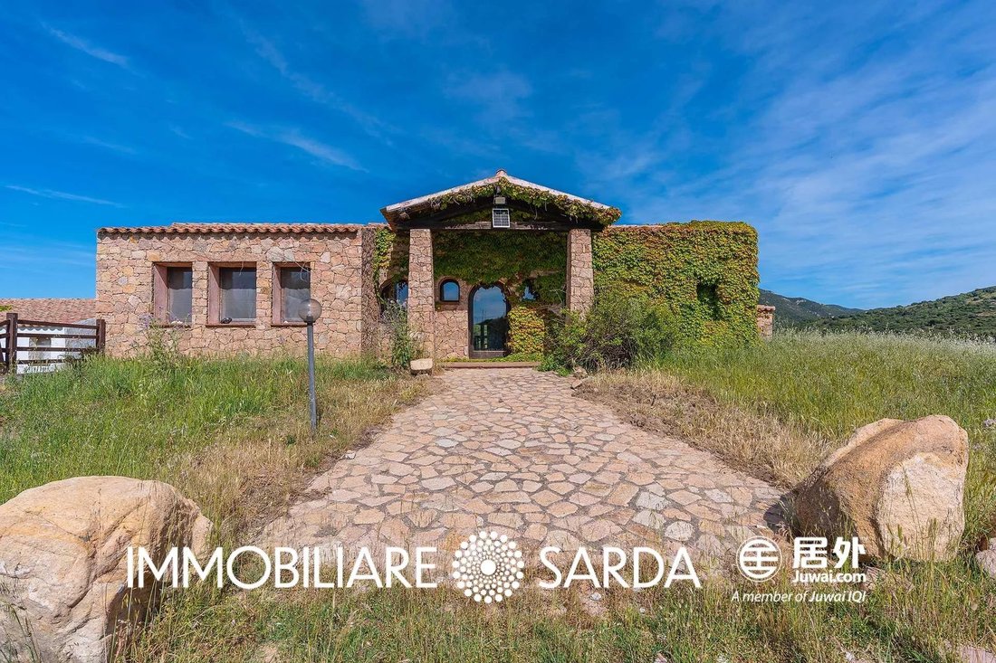Villa in Trinita d'Agultu e Vignola, Sardinia, Italy 4 - 18683758