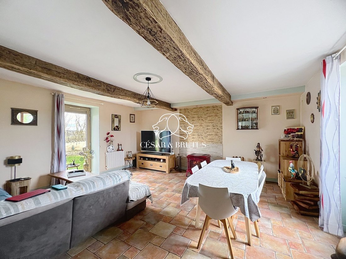 House in Pouilly-sous-Charlieu, Auvergne-Rhône-Alpes, France 3 - 17052759