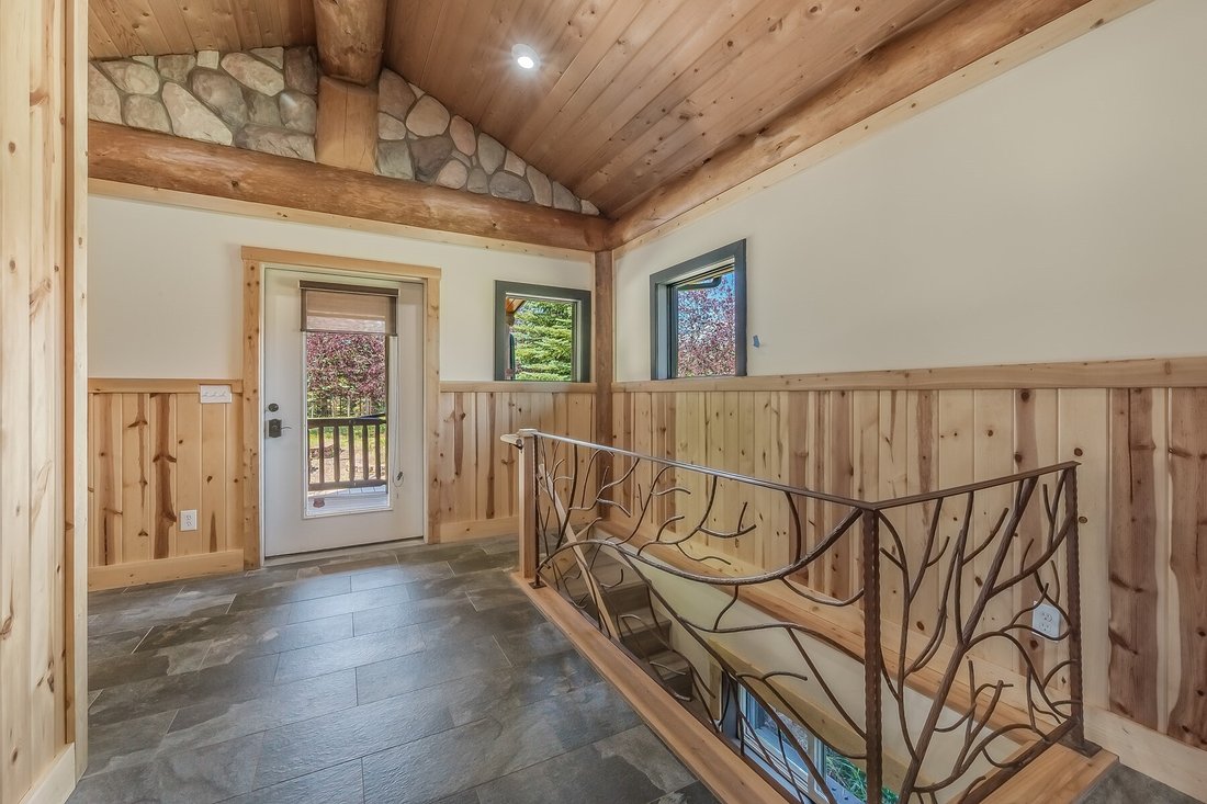House in Moyie Springs, Idaho, United States 5 - 18681695