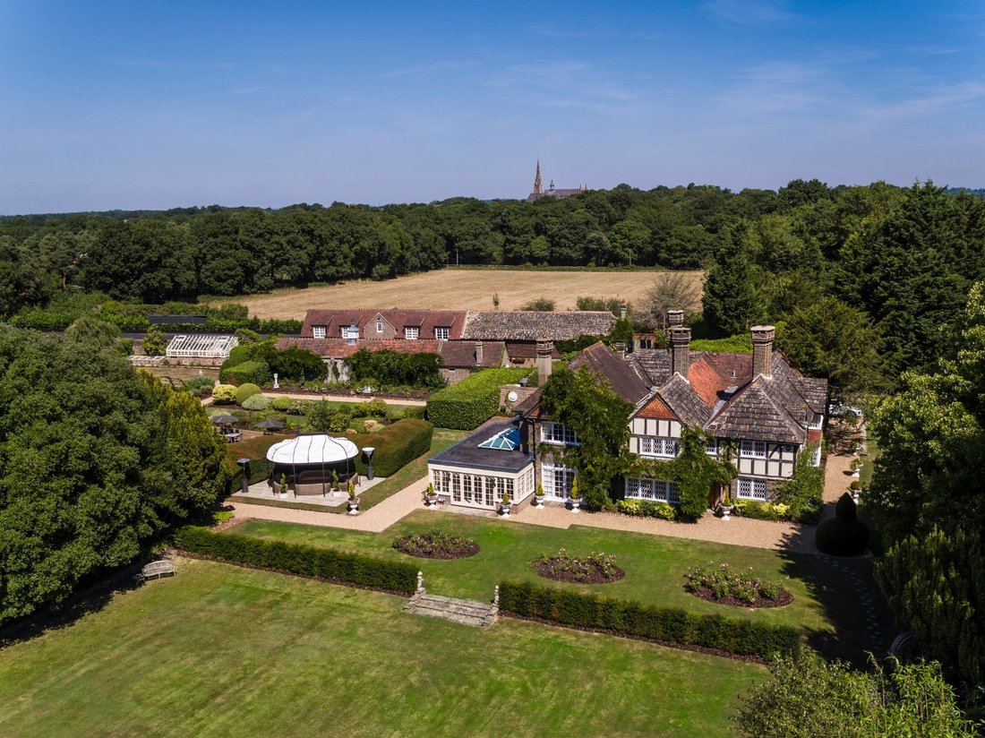 House in Shermanbury, England 1 - 18681172