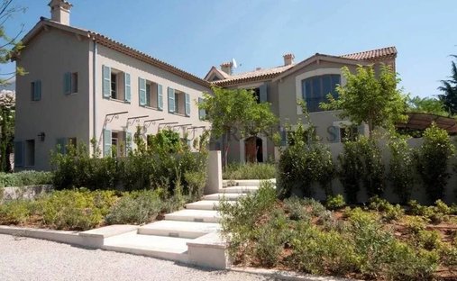 Villa in Les Bastides, Antibes, France 1