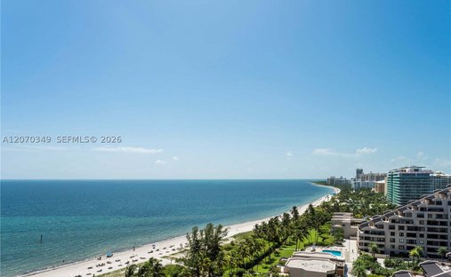 Co Op in Key Biscayne, Florida, United States 1