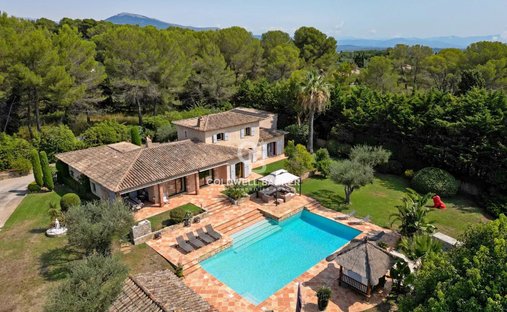 Villa à Mouans-Sartoux, Provence-Alpes-Côte d'Azur, France 1