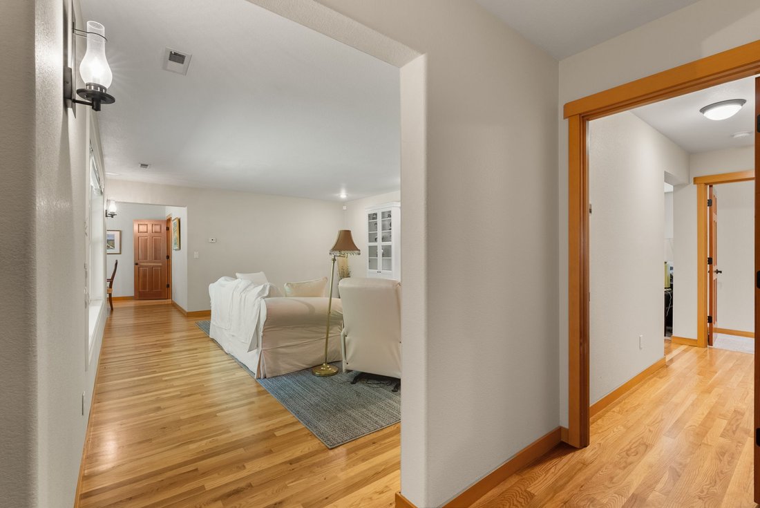 House in Olympia, Washington, United States 5 - 18681760