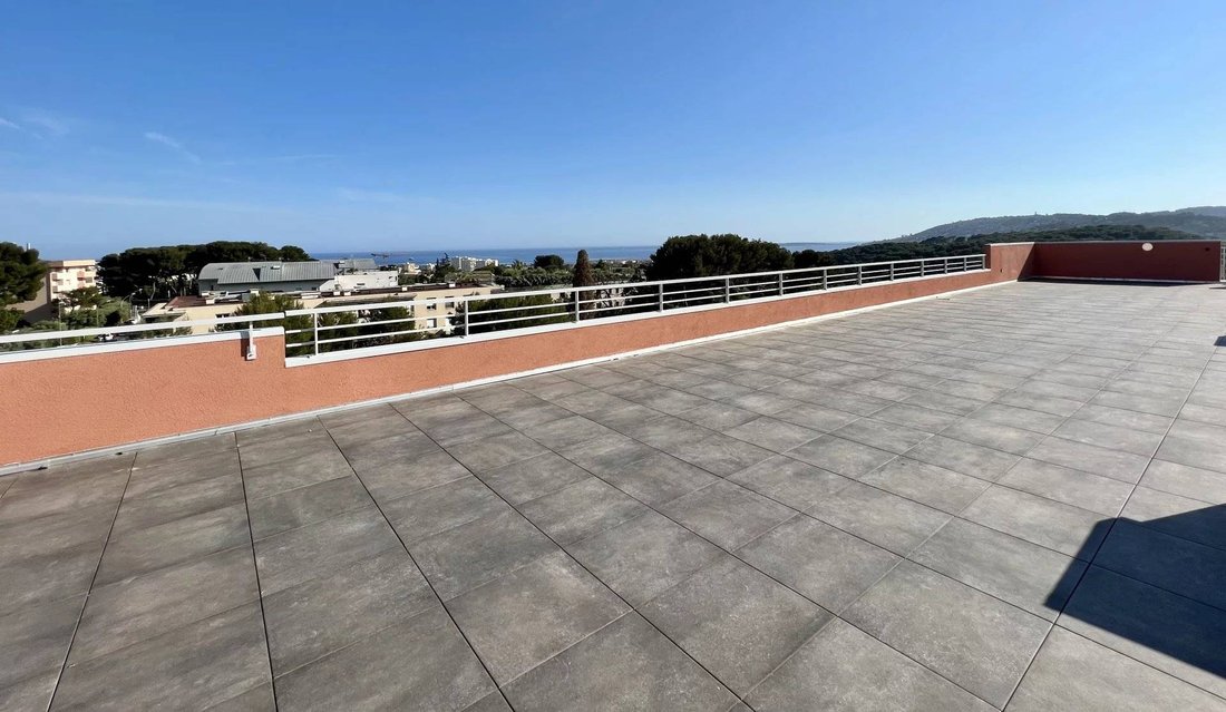 Apartment in Vieille Ville, Antibes, France 1 - 15694088