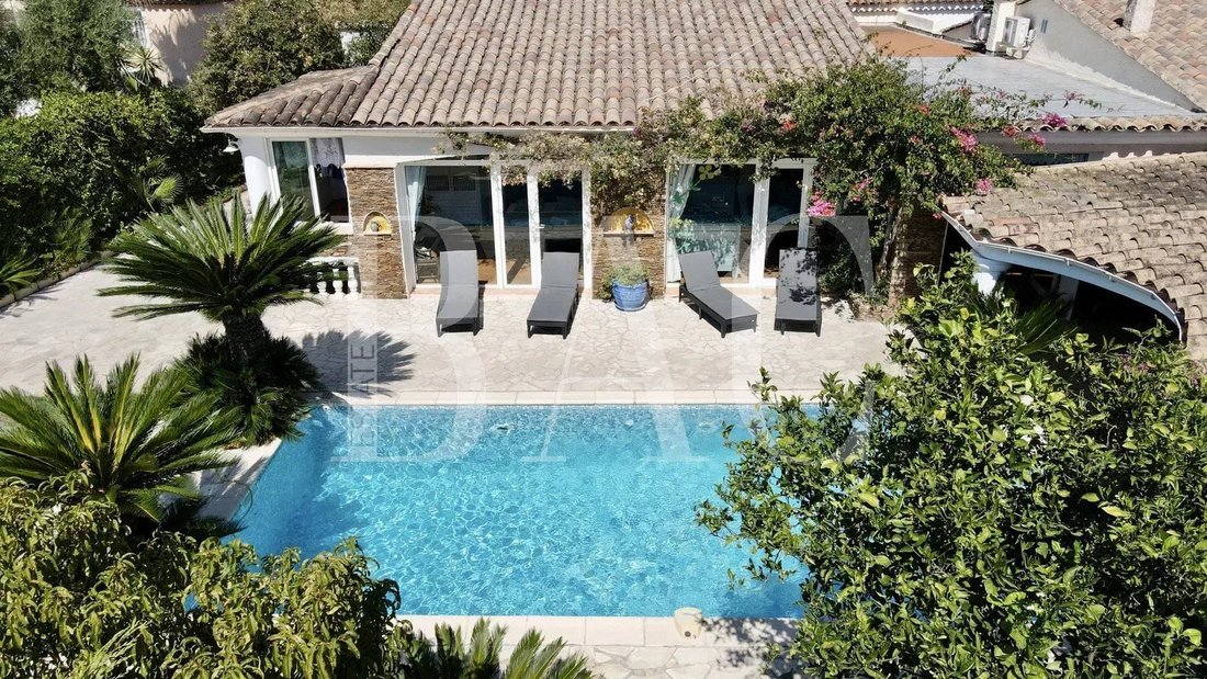 Villa in Nartelle-Noyer-Bellevue-bd des Sardinaux, Sainte-Maxime, France 1 - 16292008