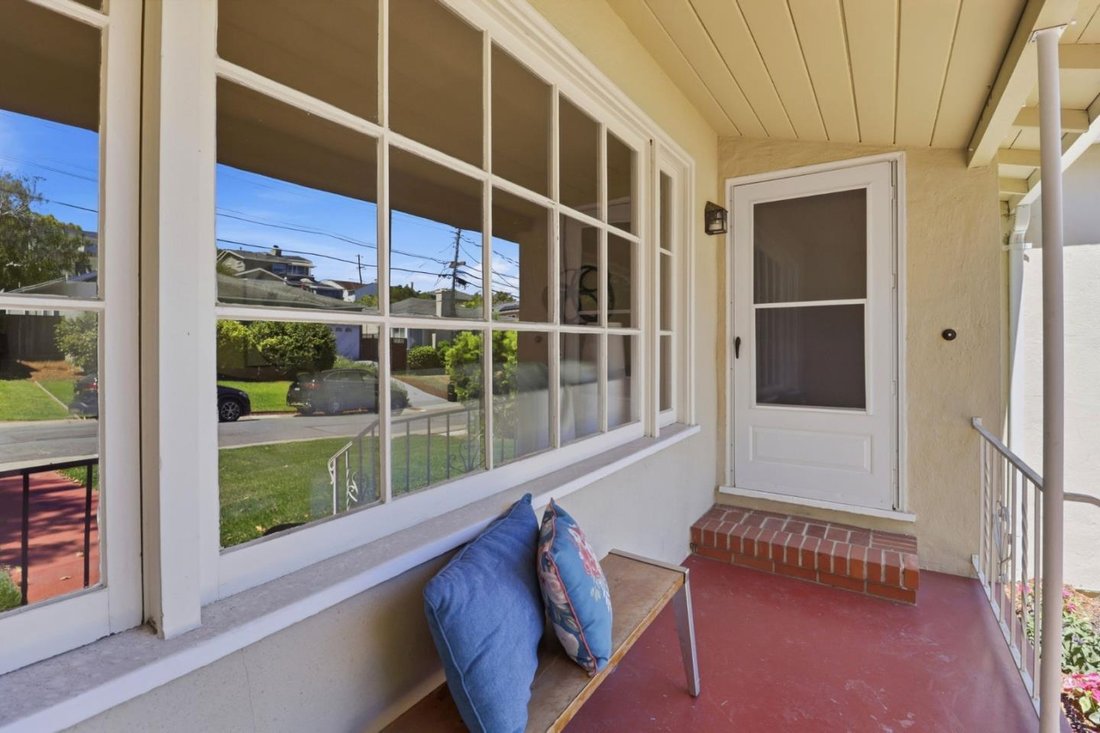San Mateo, California, United States 4 - 18681351