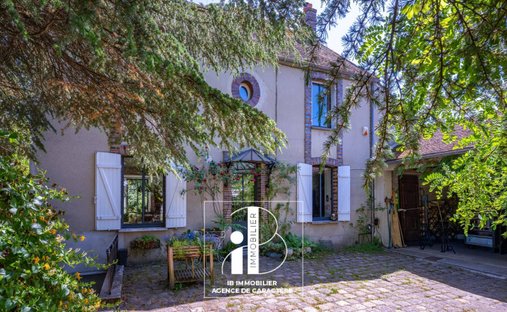 House in Bourron-Marlotte, Ile-de-France, France 1