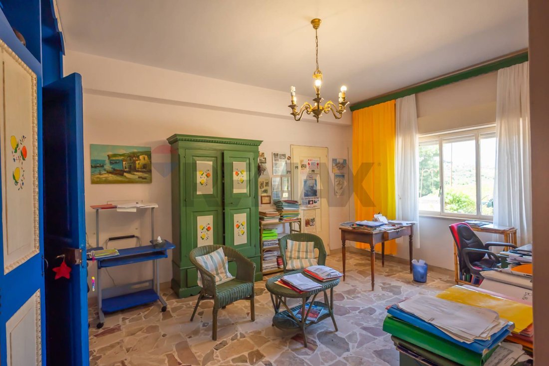 Villa in Calatabiano, Sicily, Italy 4 - 18684213