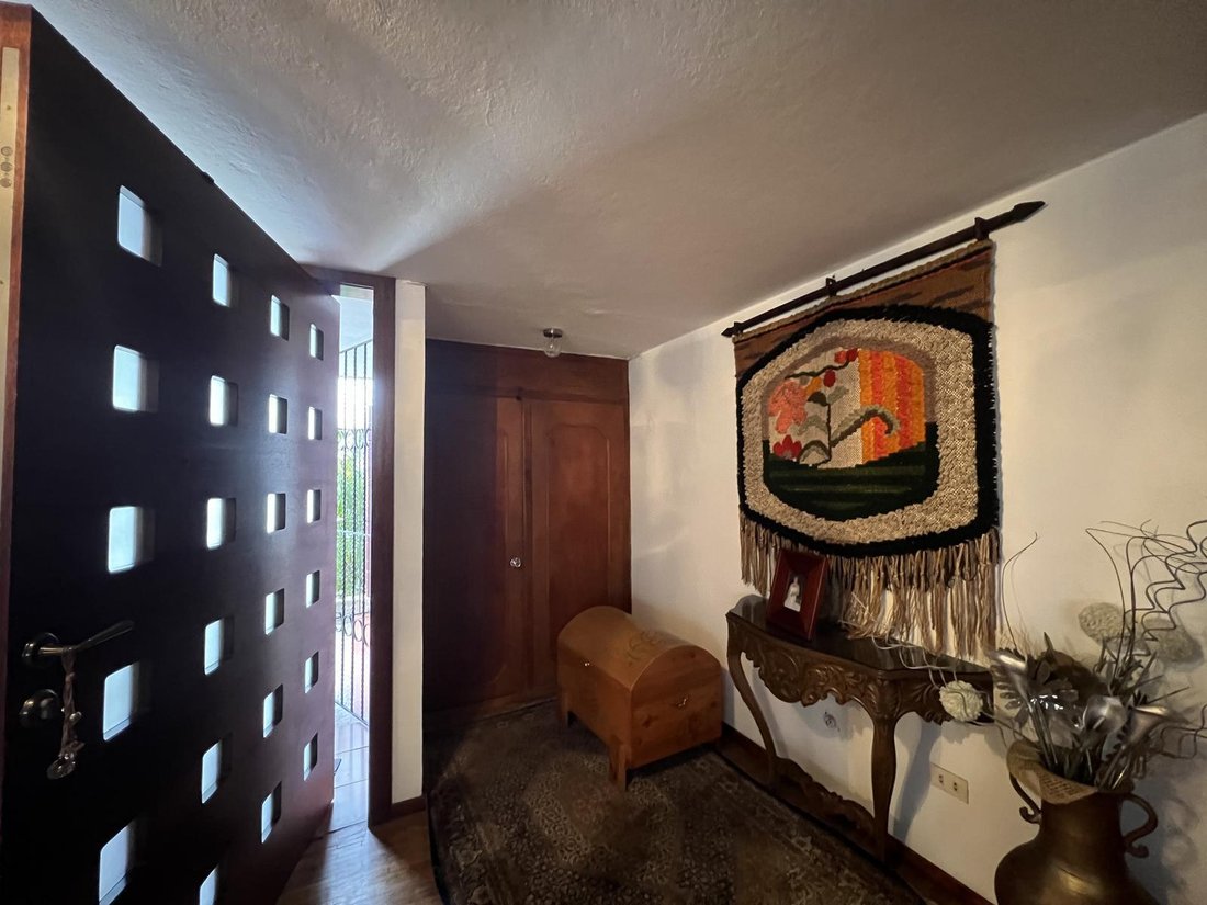 Casa a Quito, Provincia del Pichincha, Ecuador 5 - 18681344