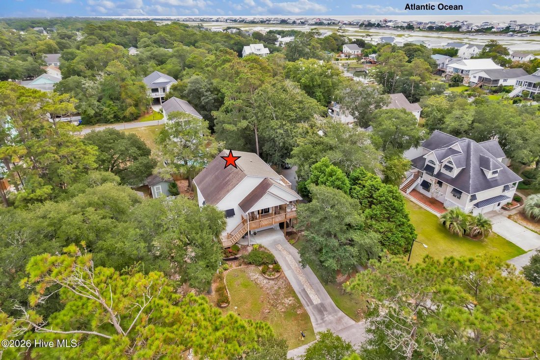 House in Oak Island, North Carolina, United States 1 - 16778012