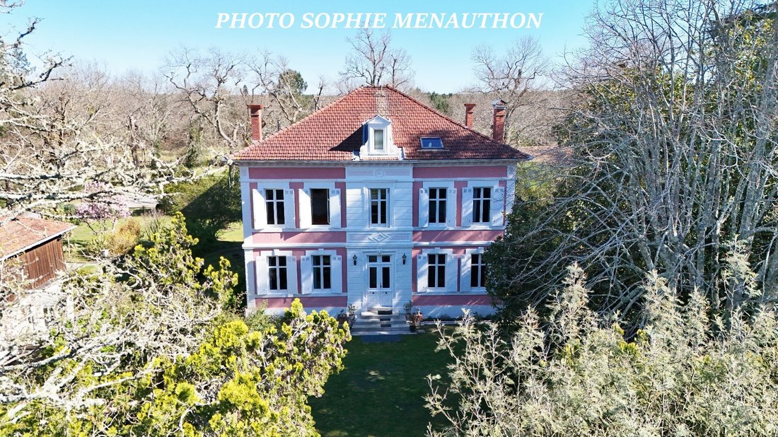 House in Saint-Julien-en-Born, Nouvelle-Aquitaine, France 1 - 18683564