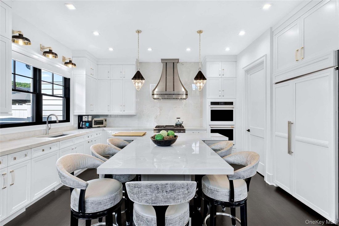 Condo in Woodbury, New York, United States 5 - 18680306