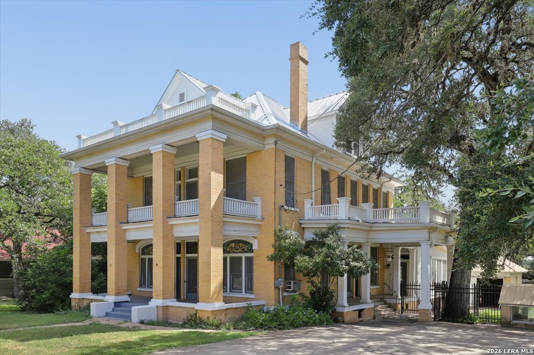 House in Lockhart, Texas, United States 1 - 18680658