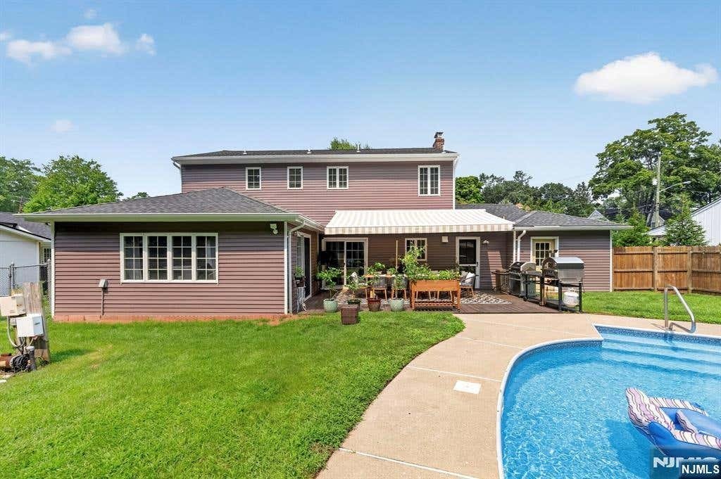 House in Wyckoff, New Jersey, United States 3 - 18684309