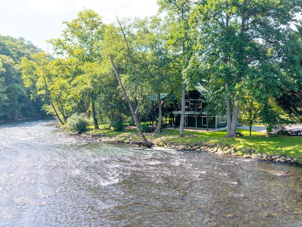 House in Hayesville, North Carolina, United States 1 - 18682220