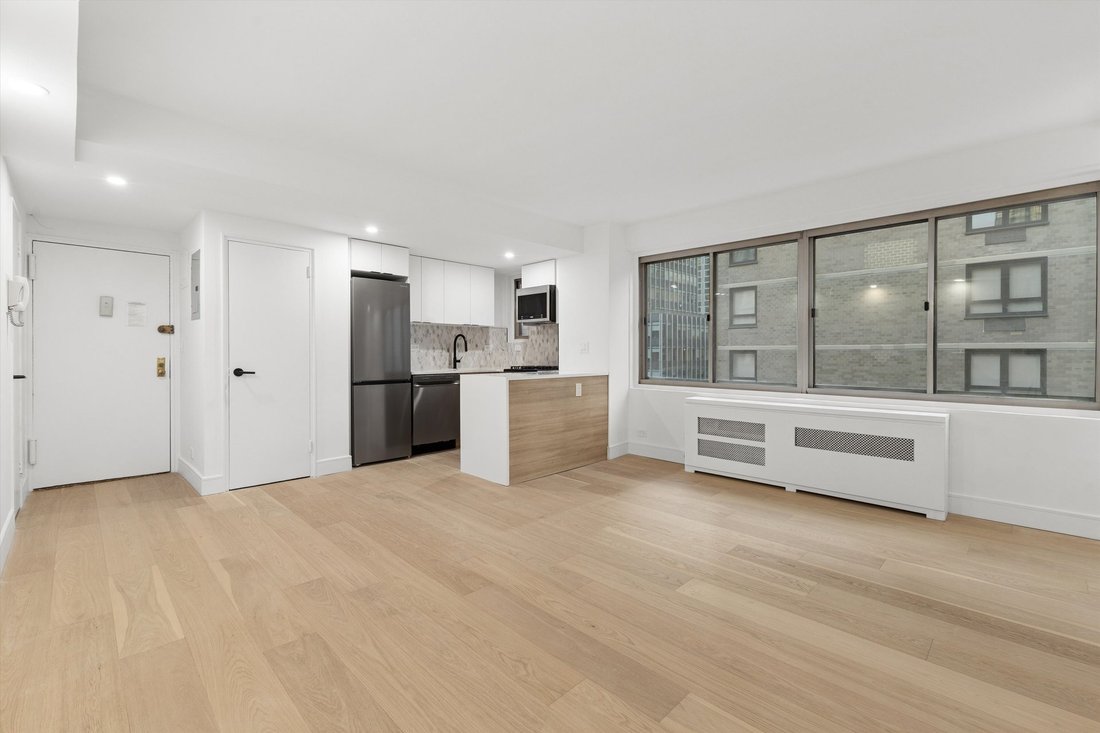Condo in New York, New York, United States 2 - 18683216