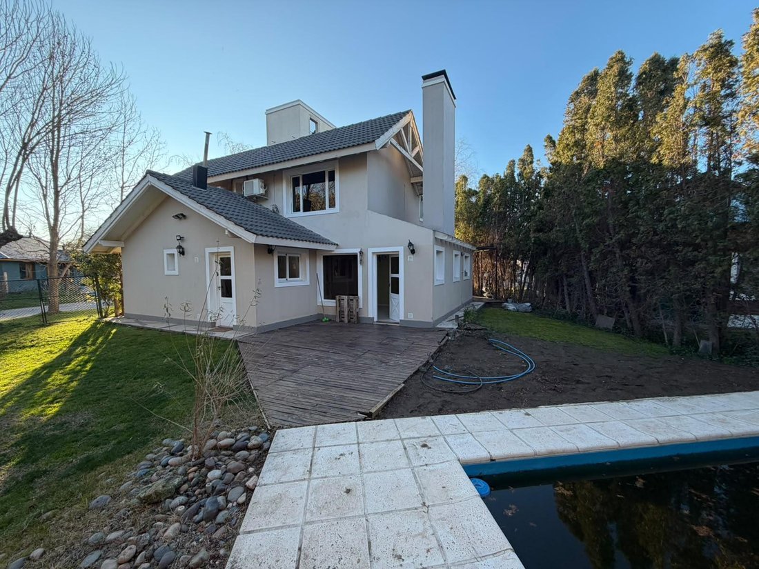 House in Neuquen, Neuquen, Argentina 4 - 18681346