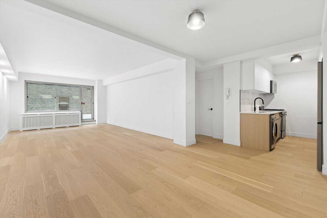 Condo in New York, New York, United States 1 - 18683214