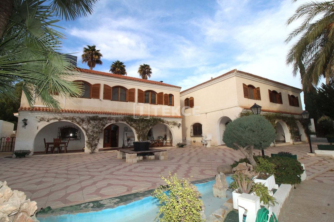 Villa in Monover, Valencian Community, Spain 1 - 18682516