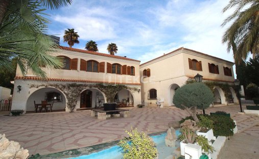 Villa in Monover, Valencian Community, Spain 1