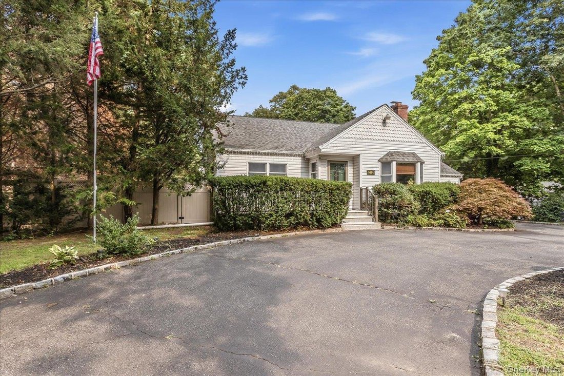 House in Huntington Station, New York, United States 2 - 18680336
