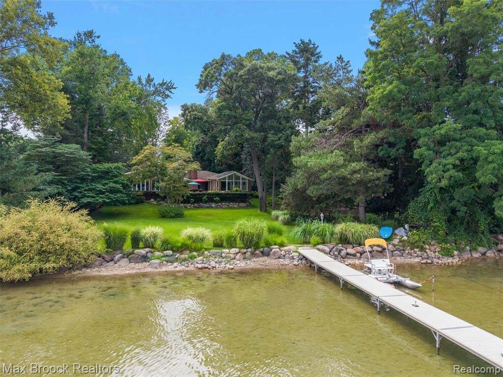 House in Orchard Lake Village, Michigan, United States 3 - 18680408