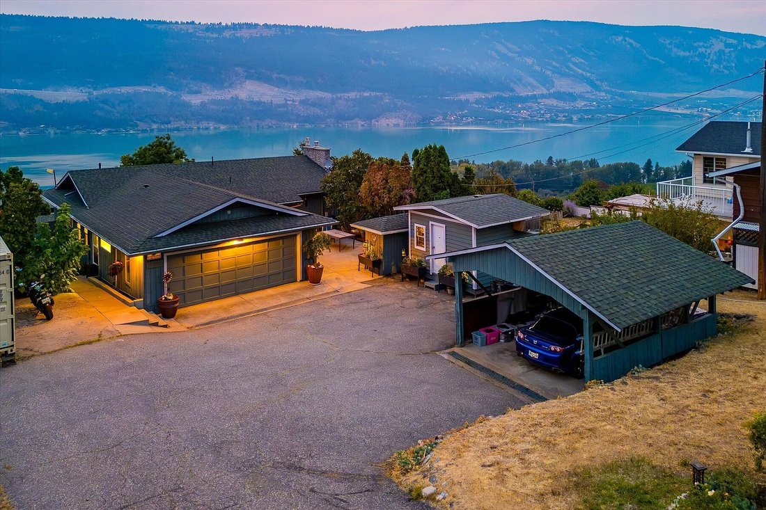 House in Lake Country, British Columbia, Canada 2 - 18683186
