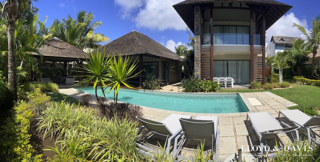 Villa in Grand Gaube, Rivière du Rempart District, Mauritius 2 - 18684410