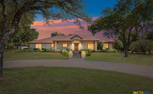 House in The Grove, Texas, United States 1