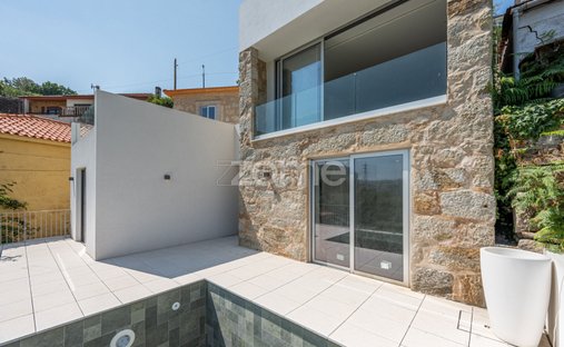 House in Avintes, Porto District, Portugal 1