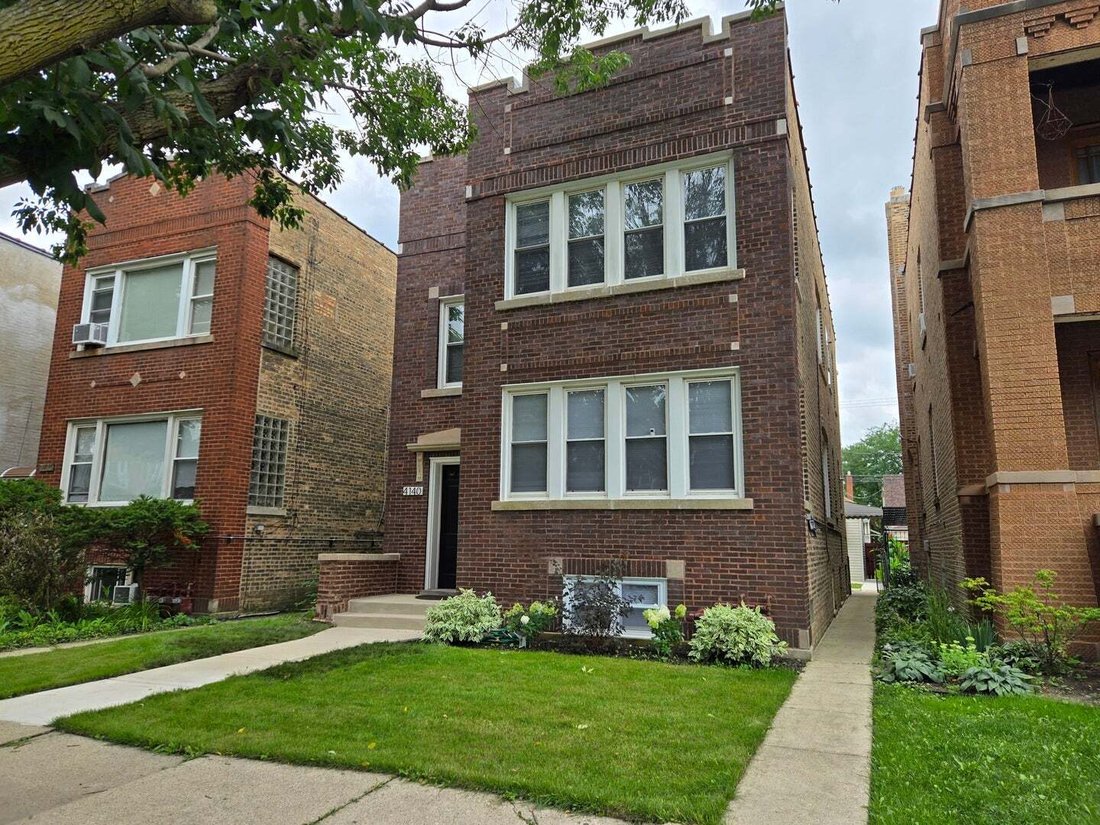 Chicago, Illinois, United States 3 - 18682755