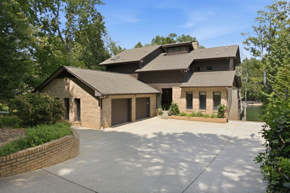 House in Cornelius, North Carolina, United States 5 - 18684229