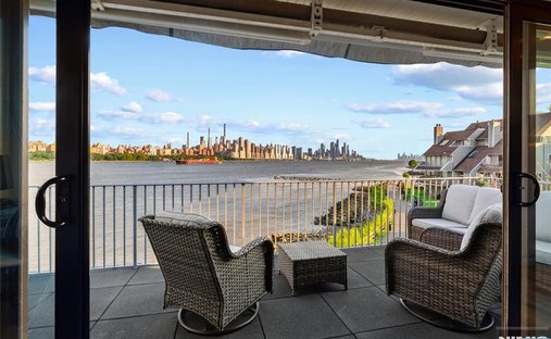 Condo in North Bergen, New Jersey, United States 1