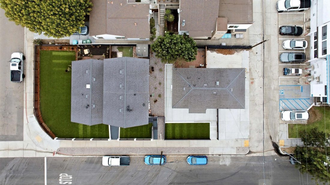 San Diego, California, United States 2 - 18682848