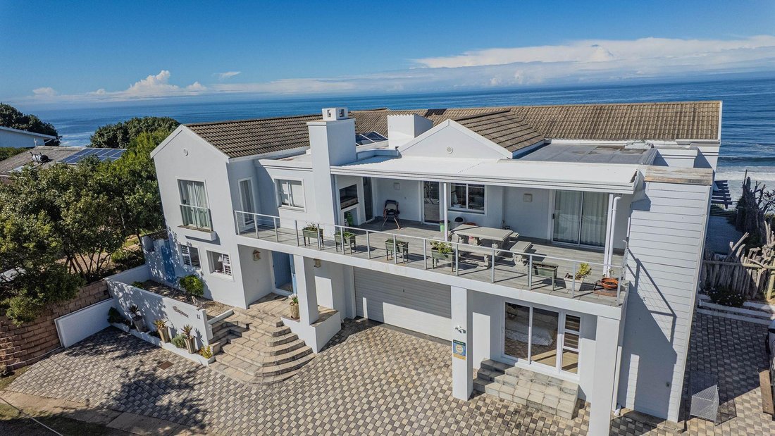 House in Plettenberg Bay, Western Cape, South Africa 1 - 18682434