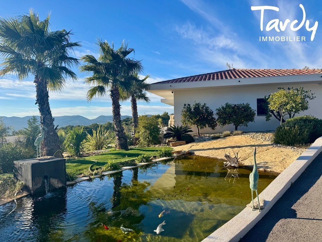 Villa in La Ciotat, Provence-Alpes-Côte d'Azur, France 2 - 17227114