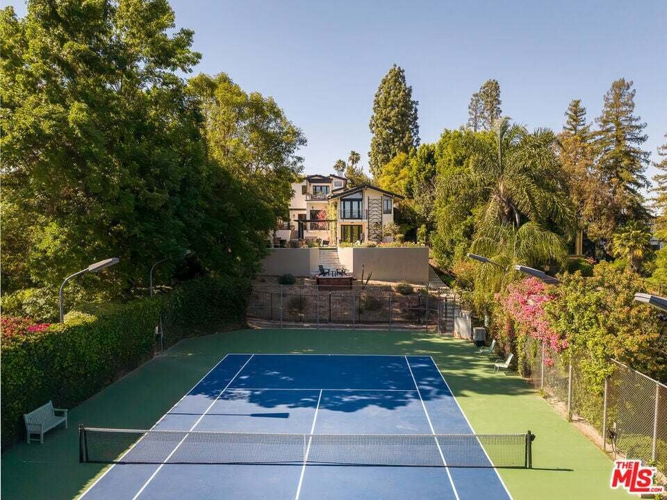 House in Los Angeles, California, United States 1 - 18682110