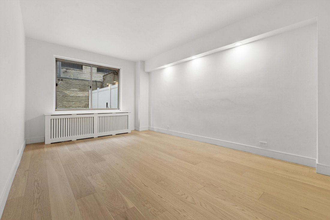 Condo in New York, New York, United States 3 - 18683214
