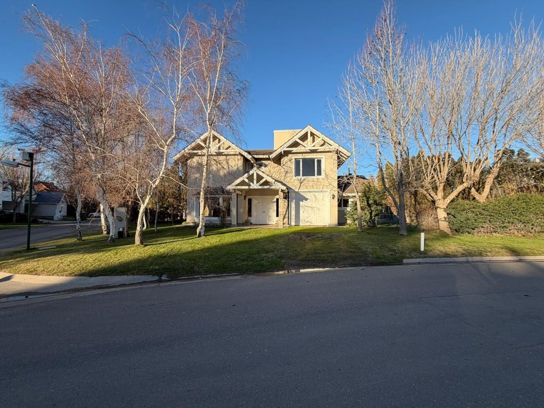 House in Neuquen, Neuquen, Argentina 2 - 18681346