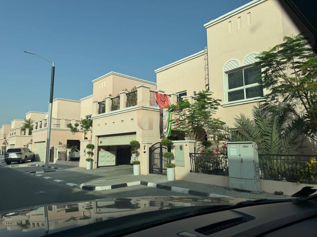 Villa in Nad Al Sheba, Dubai, United Arab Emirates 1 - 18680530