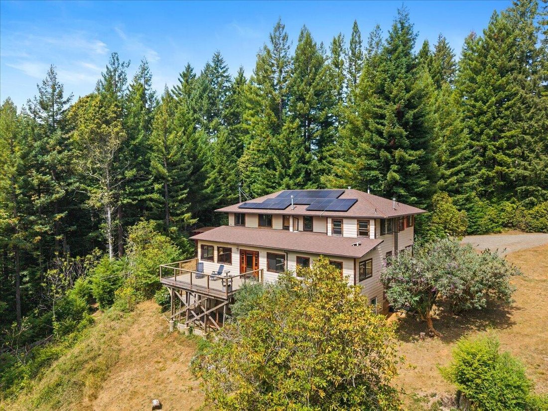 McKinleyville, California, United States 1 - 18683169