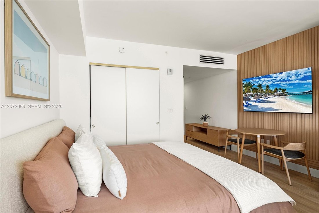 Condo in Miami, Florida, United States 4 - 18683289