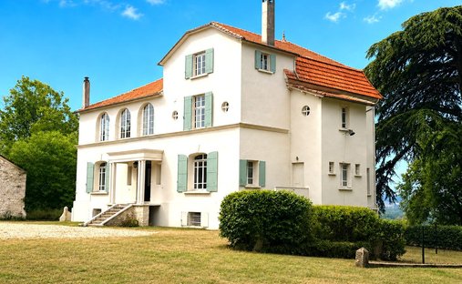 House in Plaisance, Nouvelle-Aquitaine, France 1