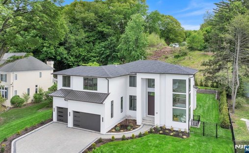 House in Closter, New Jersey, United States 1